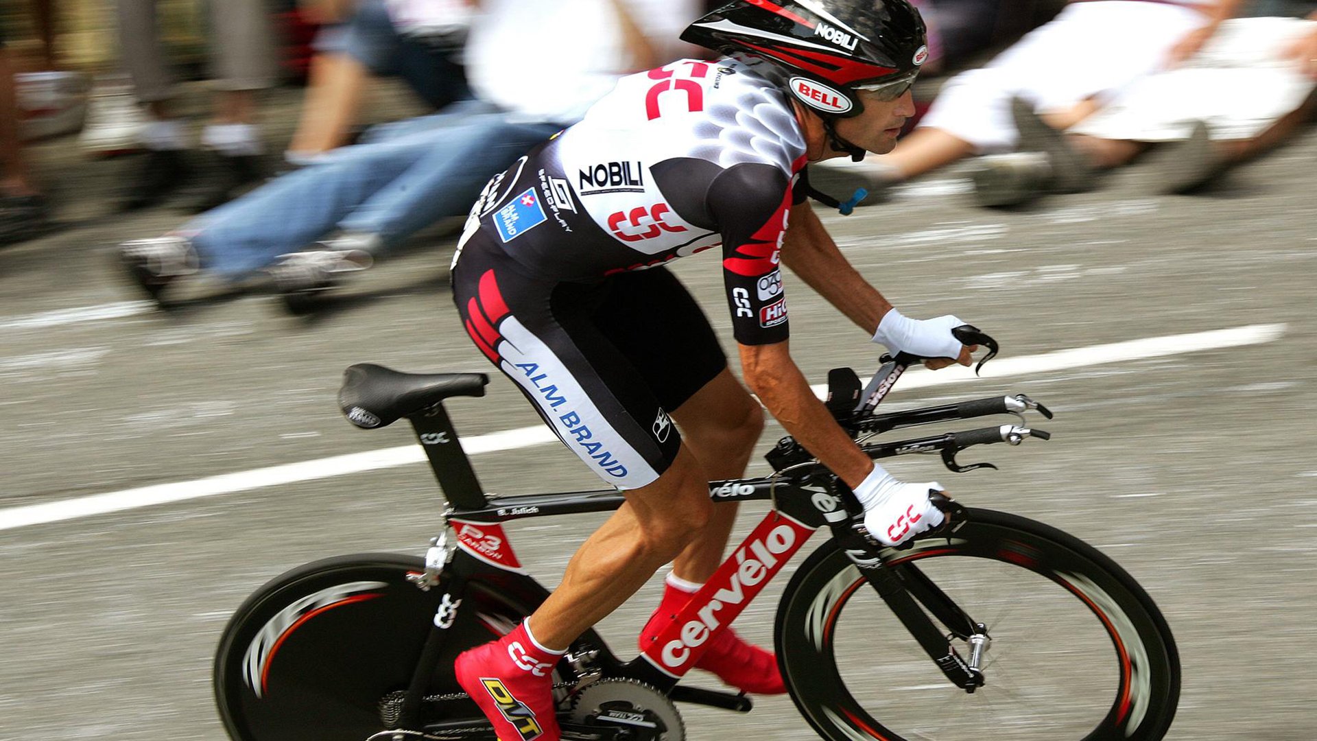 莎拉·查里在跆拳道-67公斤级比赛中获得铜牌,莎拉 查尔斯